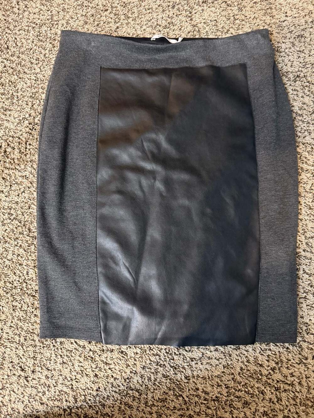 Bailey 44 Faux Leather Panel Pencil Skirt Gray Black Size M Style 407-3986